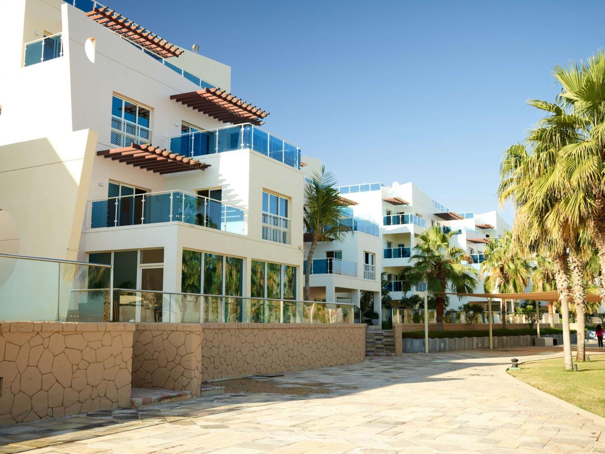ラディソン ブルー リゾート フジャイラ エクステリア 写真 Residential villas in Jumeirah